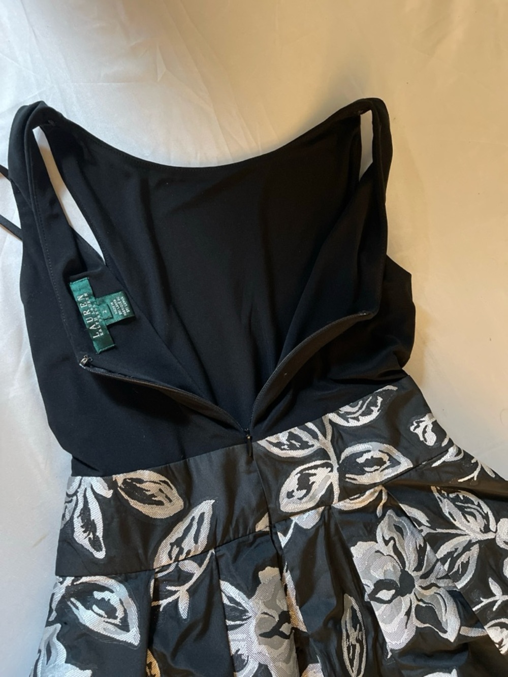 Lauren Ralph Lauren Black Floral Jacquard Fit Flare Dress Sz 2 Sleeveless Party - Picture 8 of 11